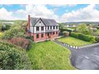 4 bedroom detached house for sale in Llanidloes Road, Newtown, Powys, SY16