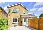 Cambridge Close, Morley, Leeds, West. 3 bed detached house for sale -