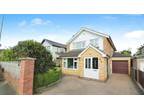 Coniston Way, Leeds LS26 4 bed detached house for sale -