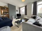Battersea High Street, Battersea SW11 3 bed flat to rent - £2,999 pcm (£692
