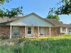 Home For Sale In Lincoln, Texas