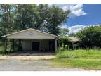 Foreclosure Property: Lee St