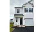 Row-End Unit, Contemporary - Upper Macungie, PA 1228 Martin Rd
