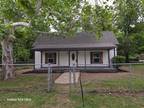 Single Family Residence - Bridgeport, TX 104 Greathouse St