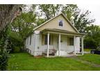 1105 E MAIN ST, STAUNTON, IL 62088 Single Family Residence For Sale MLS#