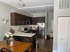 Condo For Rent In Chicago, Illinois