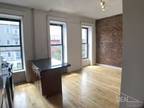 Amazing 2 Bedroom Apartment For Rent In Clinton.
