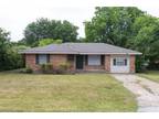 Single Family Residence - Allen, TX 300 Ellis St