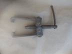 puller for gears and pulleys