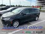 2020 Chrysler Pacifica Touring 29337 miles
