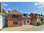 Olantigh Road, Wye, Kent, TN25 3 bed detached house for sale -