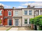 Torridon Road, London, SE6 1RG 3 bed terraced house to rent - £2,500 pcm (£577