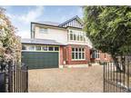 6 bed house for sale in Station Road, N21, London