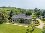 7 bedroom detached house for sale in Period country house, large garden