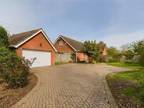 3 bed house for sale in Recreation Walk, IP20, Harleston