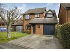 4 bedroom detached house for sale in Campion Hall Drive, Didcot, OX11