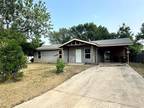 Home For Sale In Lockhart, Texas
