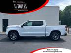 2024 Chevrolet Silverado 1500 White, 22K miles