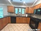 Home For Sale In Commack, New York