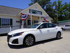 2024 Nissan Altima White, 17K miles