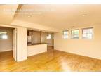 Luxurious 2Bd/2Ba with Central HVAC, Stainless Steel Appliances