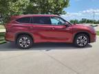 2021 Toyota Highlander Hybrid Red, 61K miles