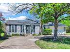 Single Family Residence, Traditional - Richardson, TX 319 E Spring Valley Rd