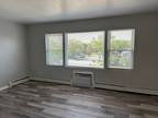 Flat For Rent In Hickory Hills, Illinois