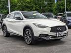 2017 INFINITI QX30 Premium