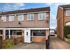 Woodlea Road, Yeadon, Leeds, West. 2 bed terraced house for sale -