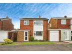 3 bedroom link detached house for sale in Orchard Grove, Waterlooville
