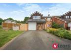 4 bedroom detached house for sale in Lechlade Close, Church Hill North