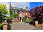 Upper Grosvenor Road, Tunbridge. 4 bed semi-detached house for sale -