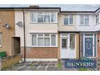 Parbury Rise, Chessington 3 bed terraced house for sale -