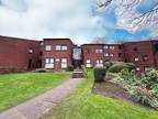 2 bedroom flat for sale in Badgers Bank Road, Four Oaks, Sutton Coldfield