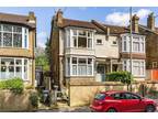 2 bed flat for sale in Burnt Ash Lane, BR1, Bromley