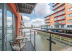 Mast Quay, Woolwich, London, SE18 2 bed flat for sale -