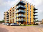 Oscar Wilde Road, Reading, Berkshire. 2 bed apartment to rent - £1,600 pcm