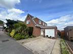 4 bedroom detached house for sale in Bourne Court, Staincross, Barnsley