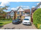 4 bedroom detached house for sale in Hunters Close, Bexley, DA5