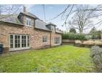 3 bedroom town house for sale in Castle Hill, Reading, RG1