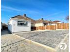 3 bedroom bungalow for rent in Whitefield Close, Orpington, BR5