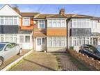 Highmead, Plumstead 3 bed terraced house for sale -