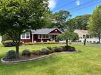 Home For Sale In Bayport, New York