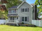 Home For Sale In Islip, New York