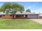 Single Family Residence - Fort Worth, TX 5674 Worrell Dr