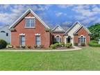 Single Family Residence, Traditional - Buford, GA 3980 Lost Oak Ct