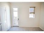 Condo For Sale In Saugus, California