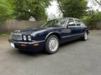 2000 Jaguar XJ8 Vanden Plas