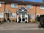 3 bedroom terraced house for sale in Puttocks Close, Welham Green, AL9